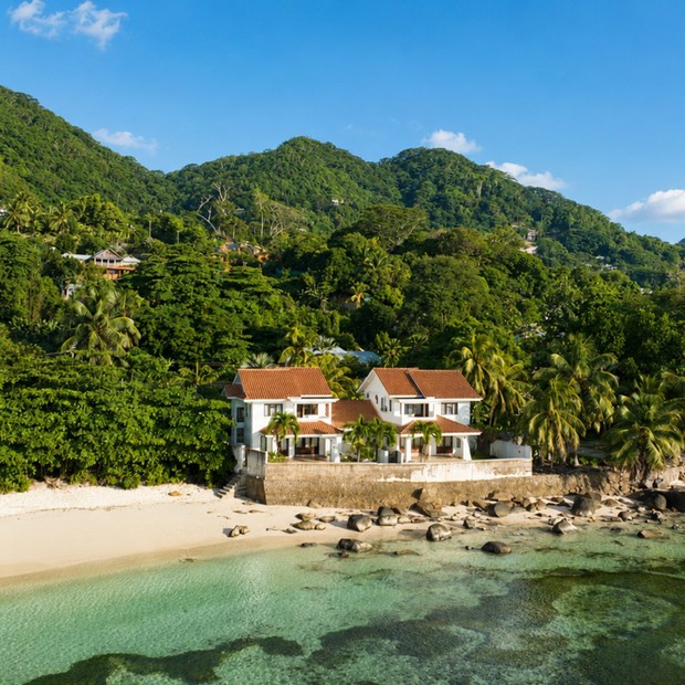 Beauvallonbeach_sunny.jpg